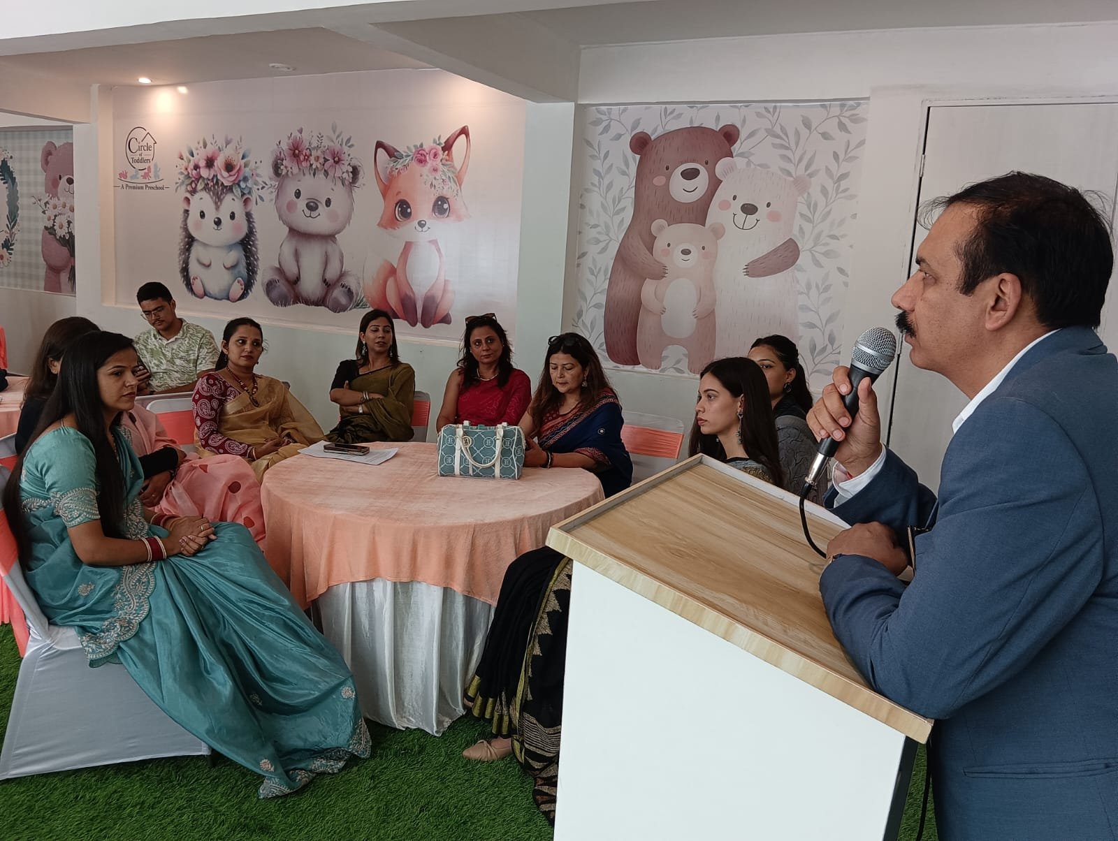 नन्हे बच्चों के सपनों को मिलेगी वैश्विक उड़ान : कै. मुकुल महेंद्रु
