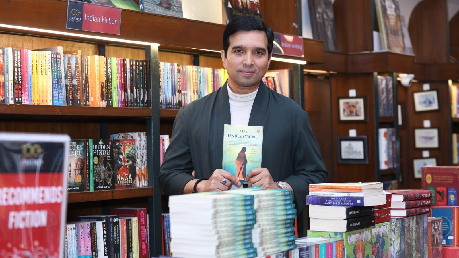 सोशल मीडिया की बनाई पहचान से लेकर रिश्तों में पूर्णता की तलाश तक, पहले एपिसोड में कार्तिकेय ने आधुनिक जीवन के कई अनकहे सवालों को छुआ