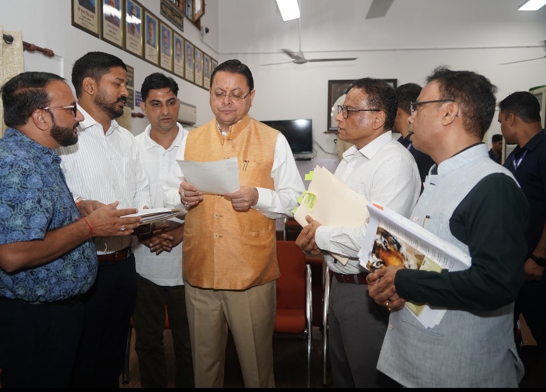 *मुख्यमंत्री से विभिन्न कर्मचारी संगठनों के प्रतिनिधिमंडलों ने की भेंट